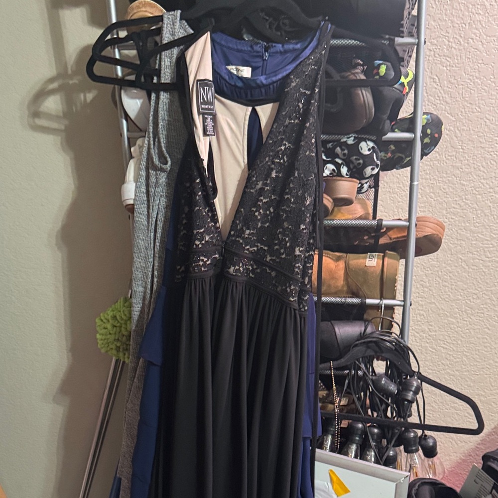 Elegant Black Lace Maxi Dress